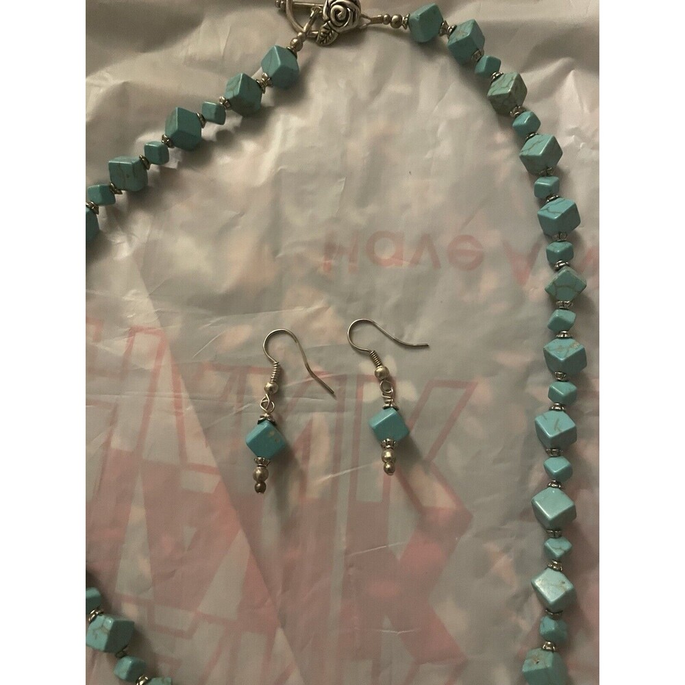 Turquoise Rose Flower Toggle Vintage Handmade Cube Necklace Earrings Set 7 In - Picture 4 of 4